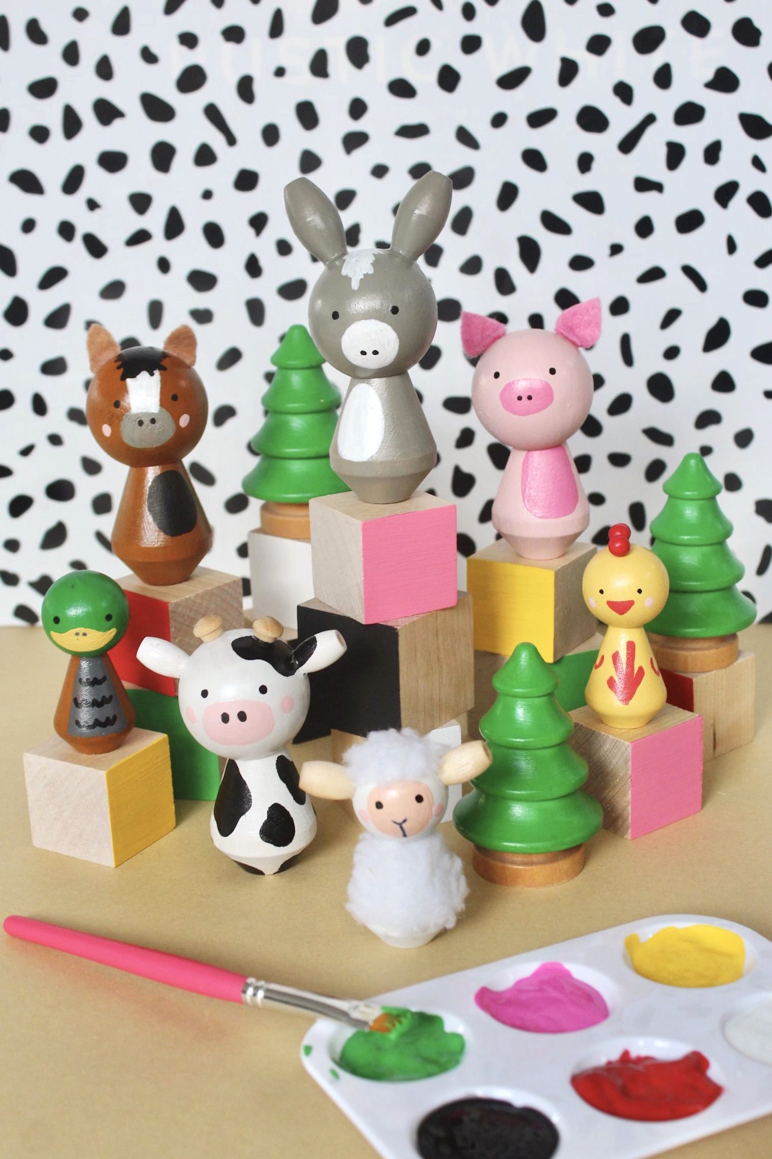 farm-animals-peg-dolls-paint