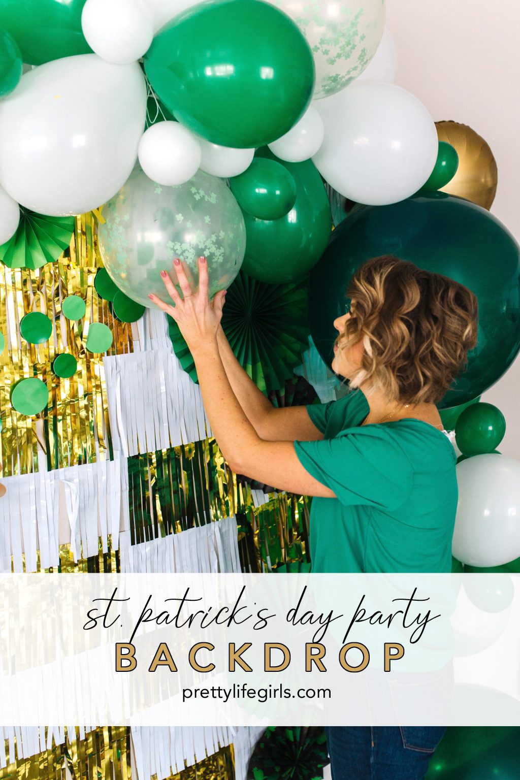 Lucky St Patrick's Day Backdrop and Photobooth + a tutorial featured by Top US Craft Blog + The Pretty Life Girls