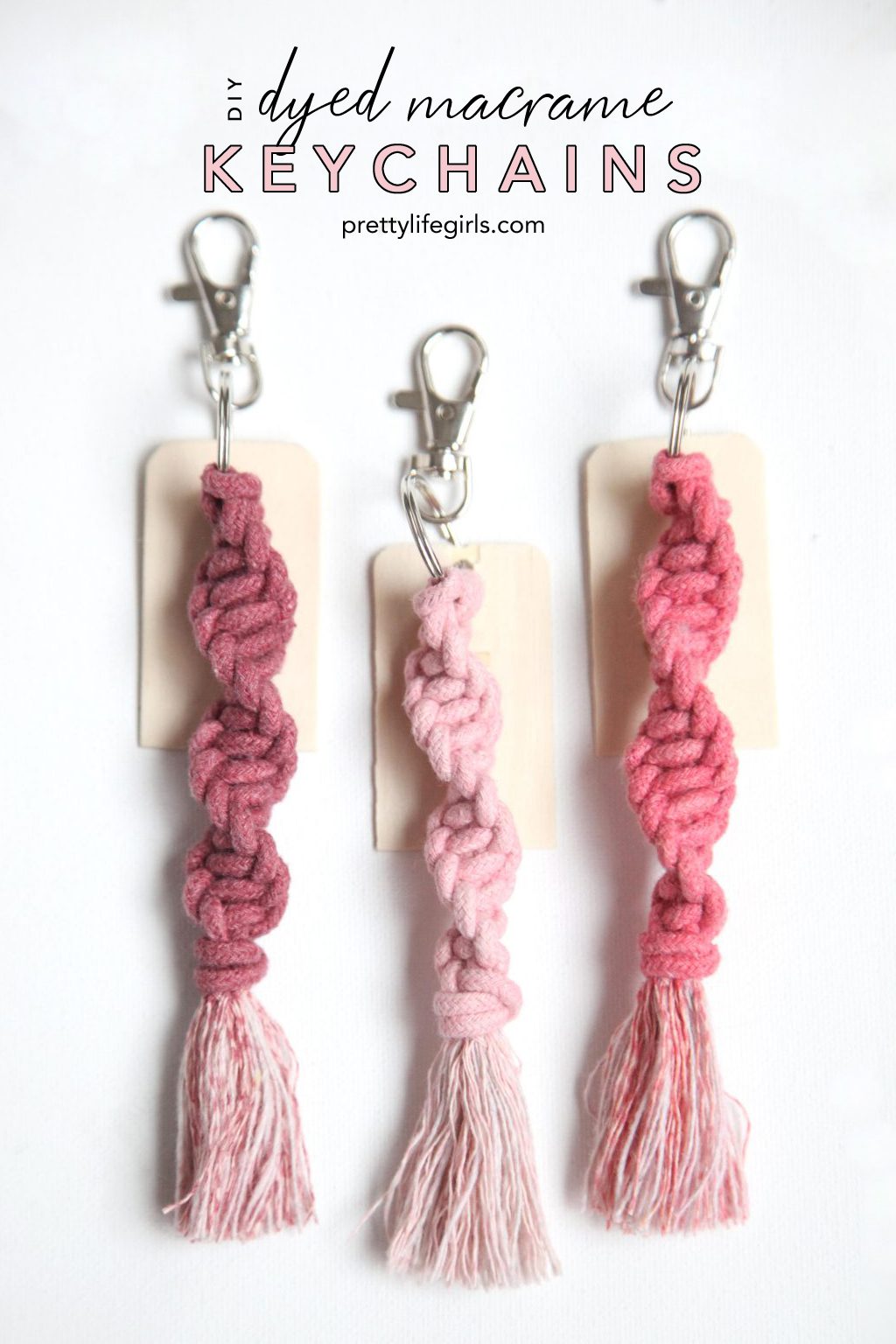 A Step by Step DIY Macrame Keychain Tutorial + a tutorial featured by Top US Craft Blog + The Pretty Life Girls