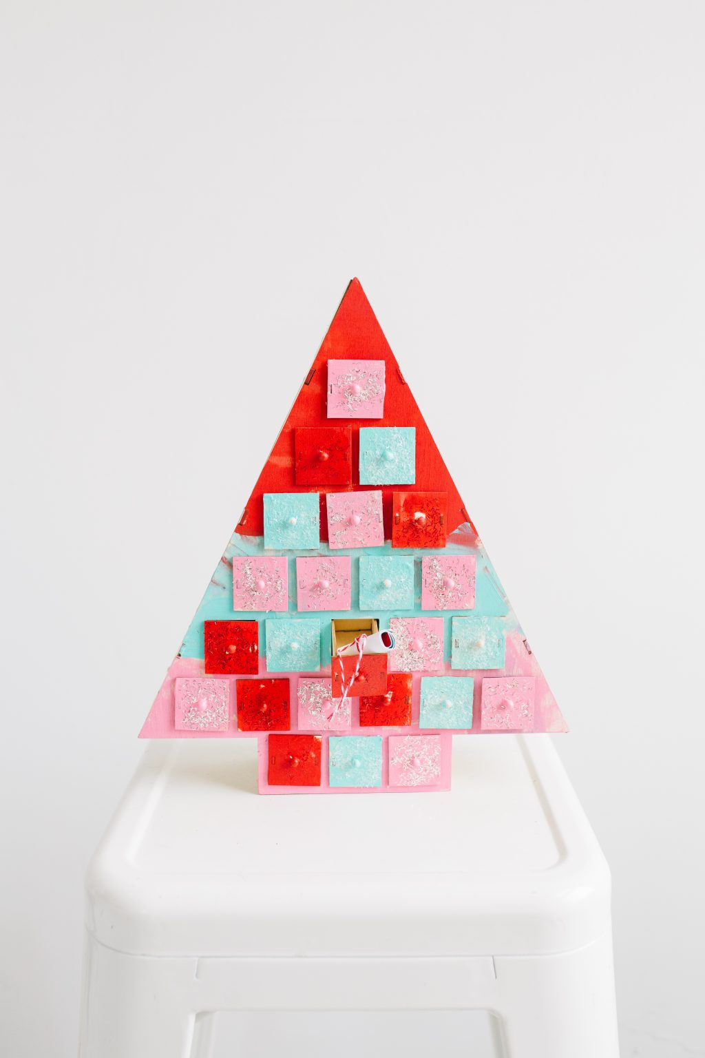 DIY Christmas Tree Advent Calendar Step by Step Tutorial + a tutorial featured by Top US Craft Blog + The Pretty Life Girls