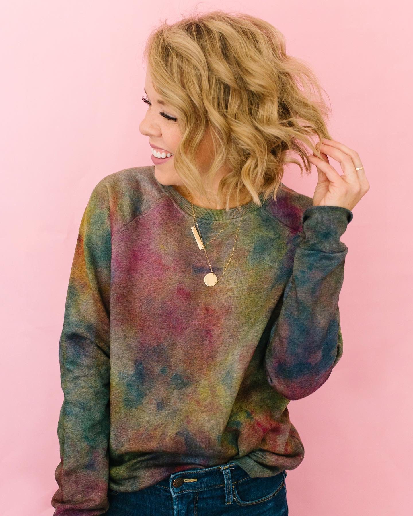 DIY Muted Ice Dye Sweatshirt + a tutorial featured by Top US Craft Blog + The Pretty Life Girls