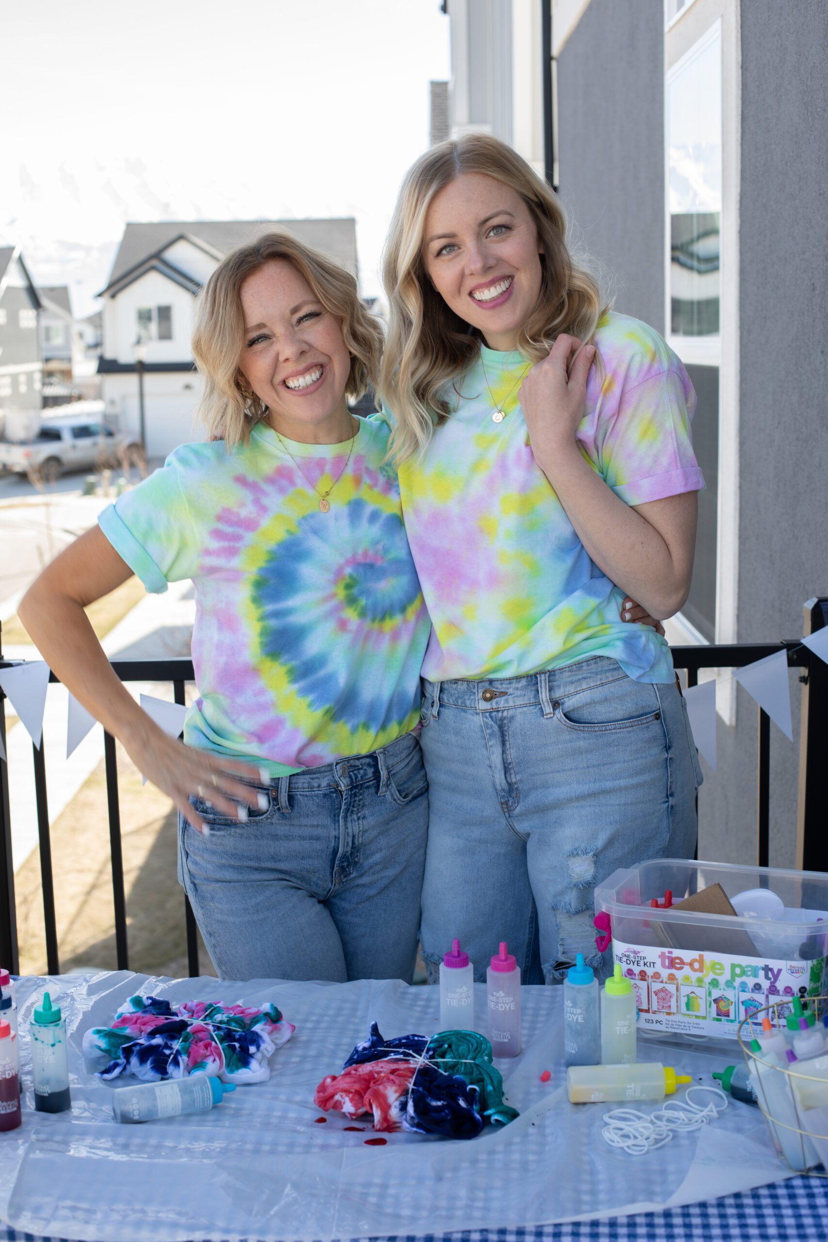 How to Tie Dye shirts