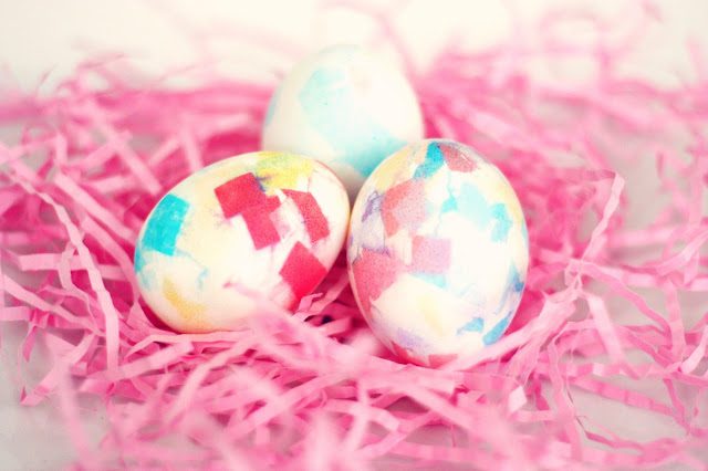 8 Easter Egg Decorating Ideas + a tutorial featured by Top US Craft Blog + The Pretty Life Girls: Bleed Tissue Dye Easter Eggs