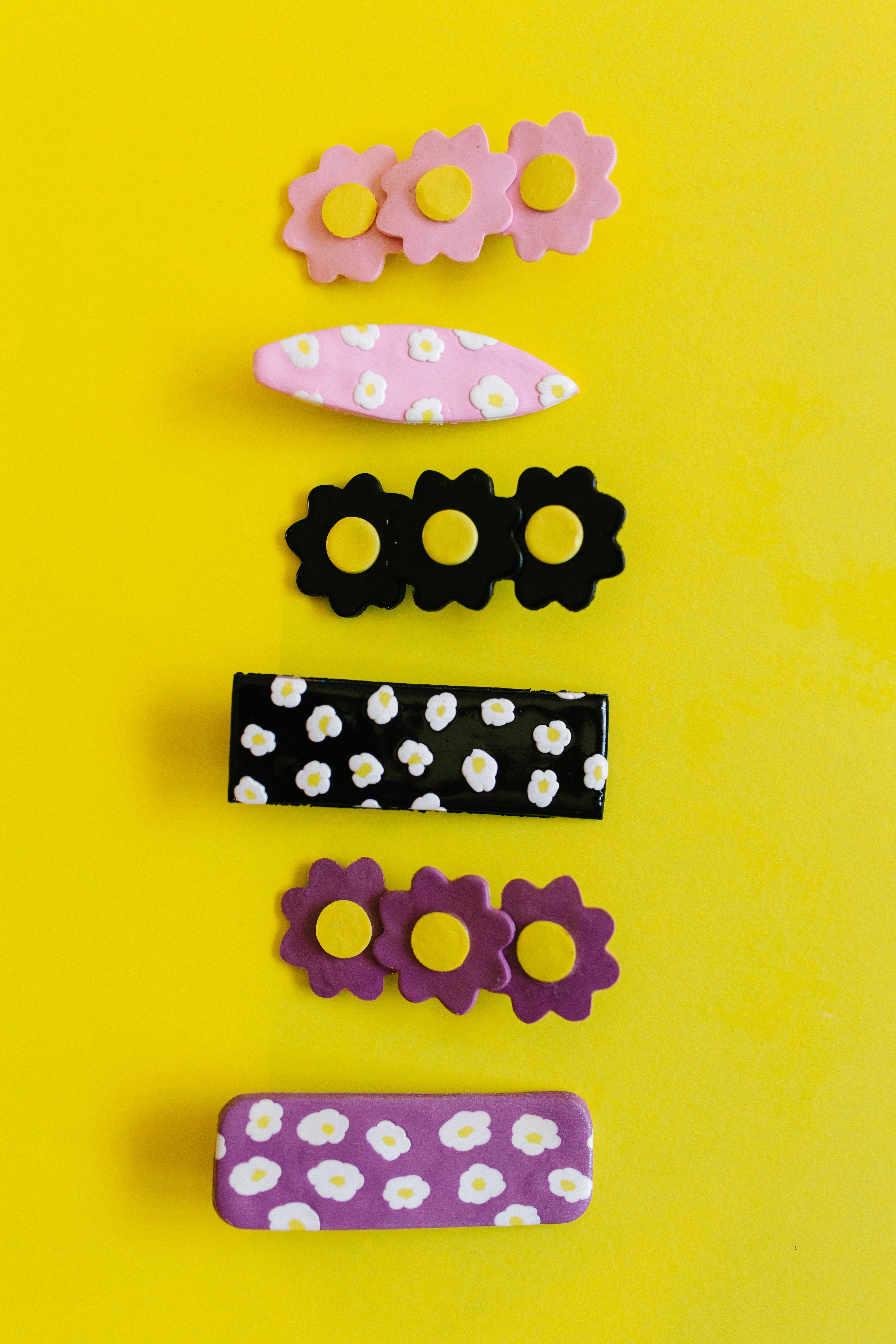 How to Make Polymer Clay Hair Accessories: Flower Barrettes + a tutorial featured by Top US Craft Blog + The Pretty Life Girls