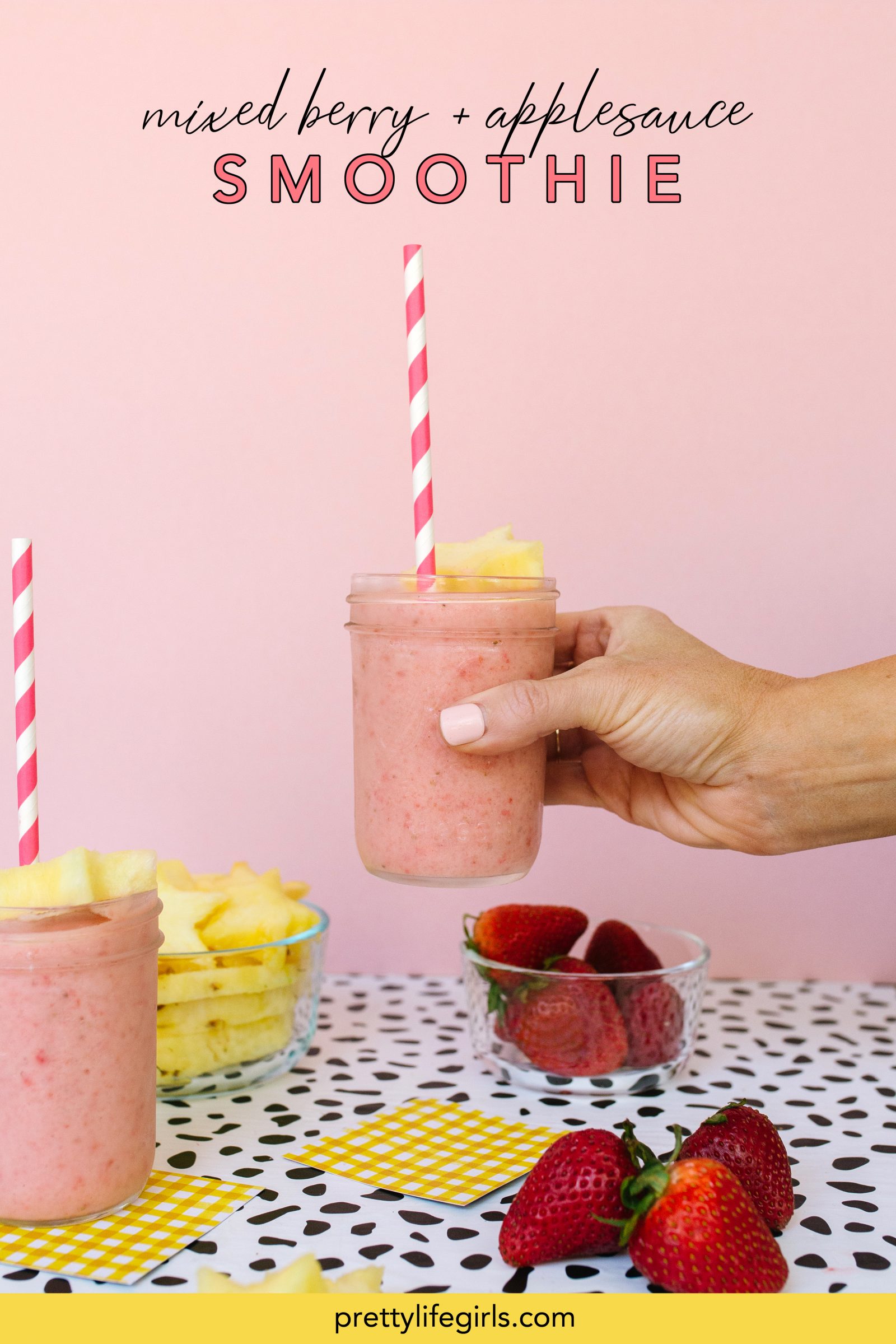 Quick and Easy Snacks: Mixed Fruit Applesauce Smoothie Recipe + a tutorial featured by Top US Craft Blog + The Pretty Life Girls